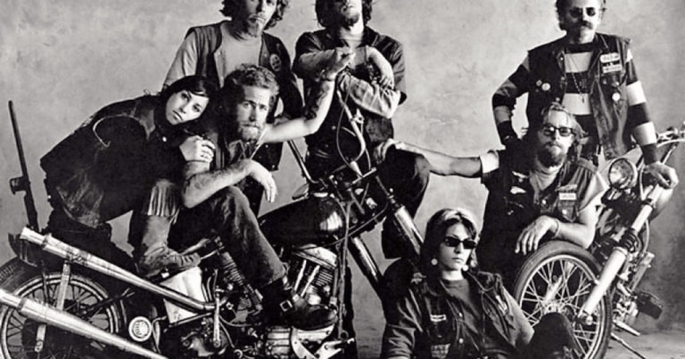 istoria celui mai controversat club de motocicliști din lume