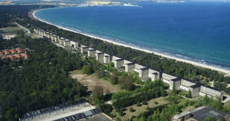 Incursiune în complexul turistic ridicat de Hitler pe insula Rügen, abandonat în urmă cu 75 de ani