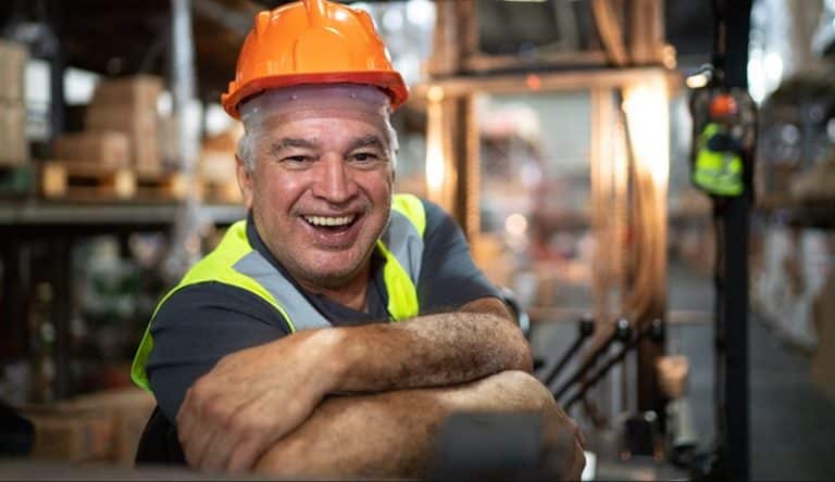 Creștere a ocupării la categoria de vârstă 55-64 de ani. La tineri, cea mai mare scădere