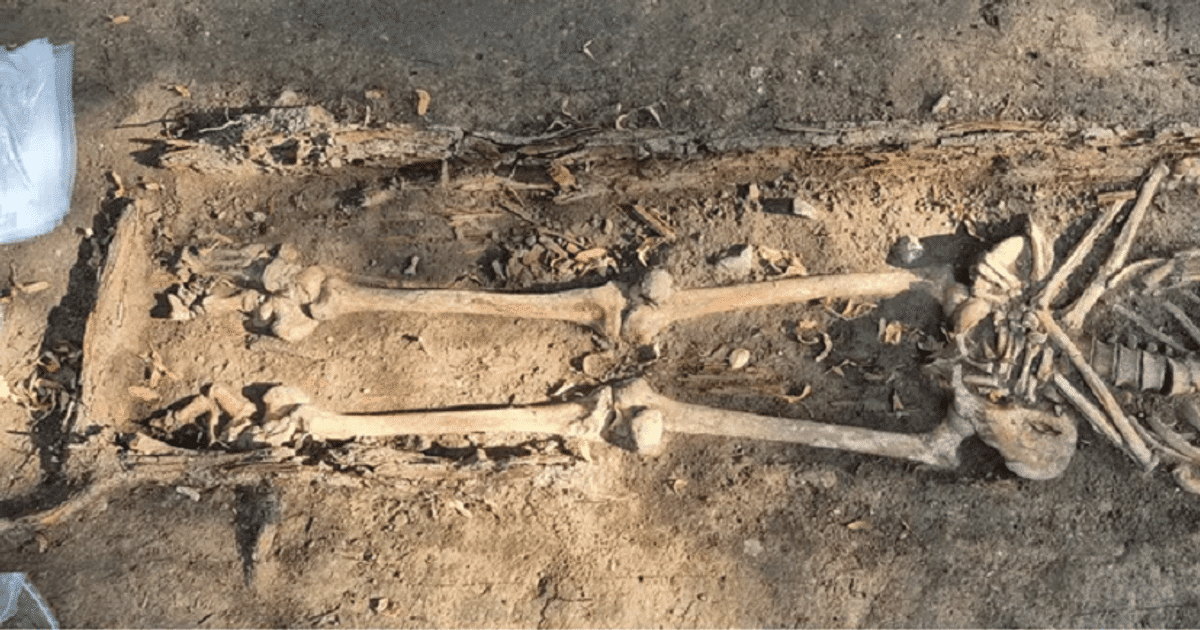 „Răzbunătorul” îngropat cu pietre mari pe piept ca să nu învie