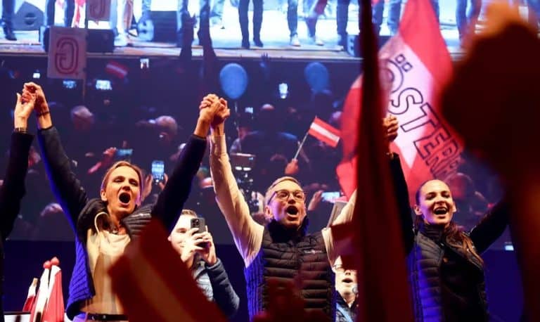 Radicalii de dreapta câștigă alegerile din Austria