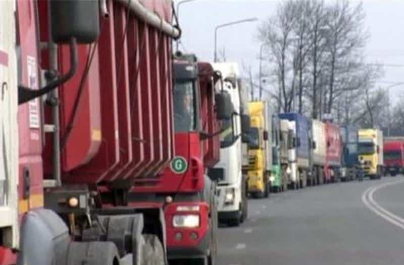 se elimină obligativitatea întoarcerii vehiculului la sediu în 8 săptămâni. Transportul internațional ține serviciile României pe plus