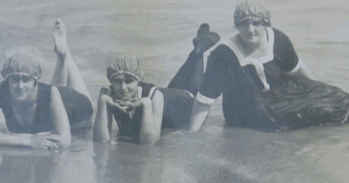 „Ciorapii acopăr picioarele lipsite de baie“