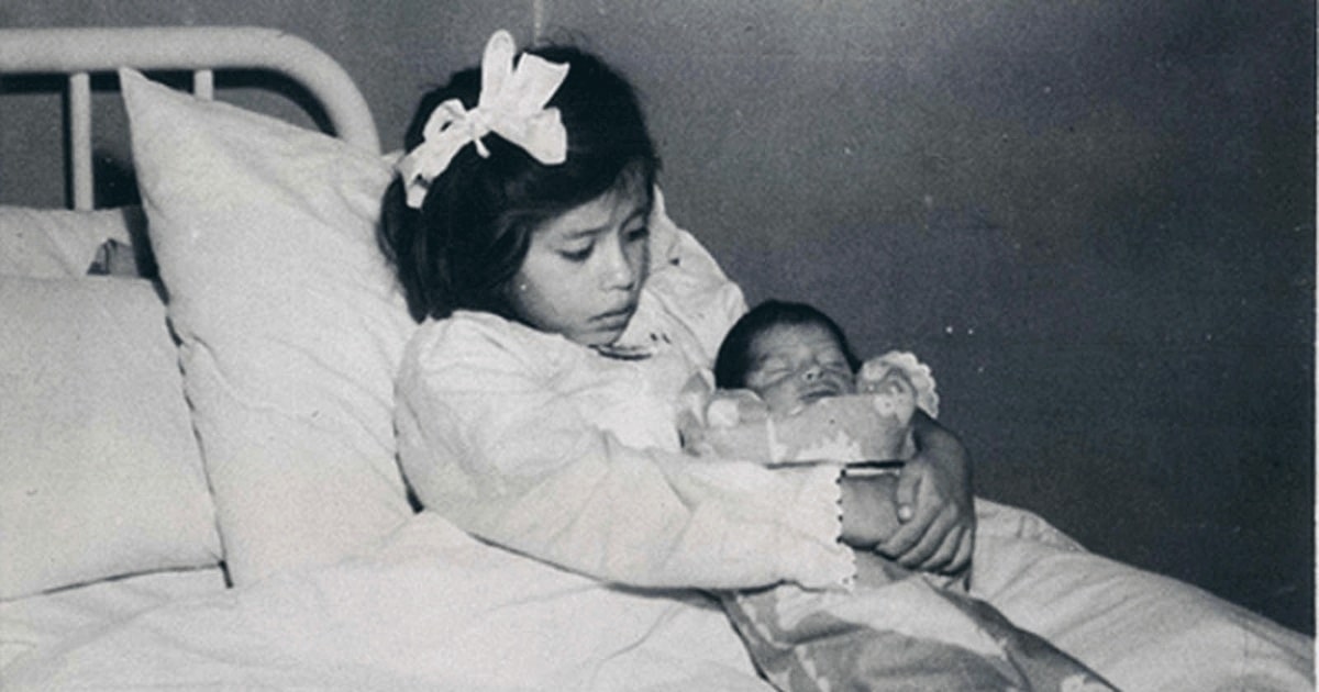 Cea mai tânără mamă din istoria omenirii a trecut de 90 de ani. Povestea ei este incredibilă
