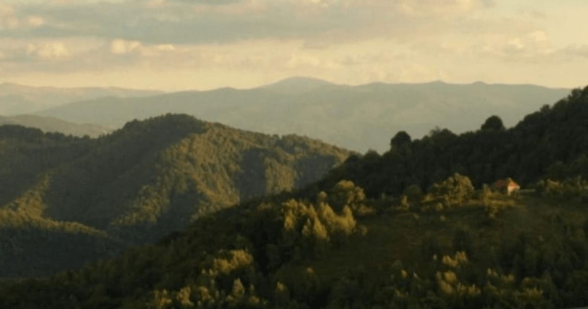 Ţinutul locuit de daci, ascuns în Munţii Orăștiei, deasupra norilor