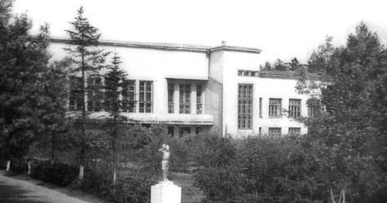 Copiii revoluționarilor din întreaga lume, adunați la o școală din URSS