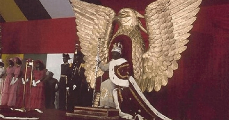 obsedaţi de voodoo, marijuana şi de cultul personalităţii