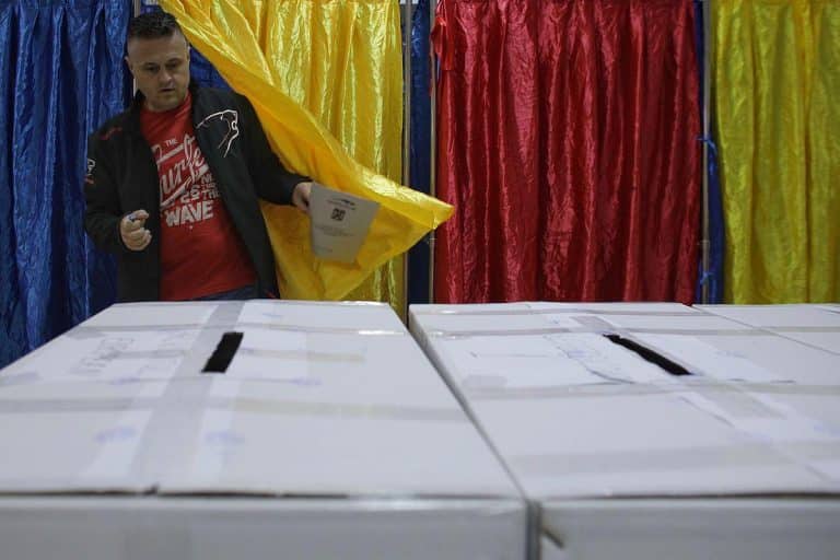 campania electorală ignoră gravele probleme regionale. Ce arată sondajele Politico