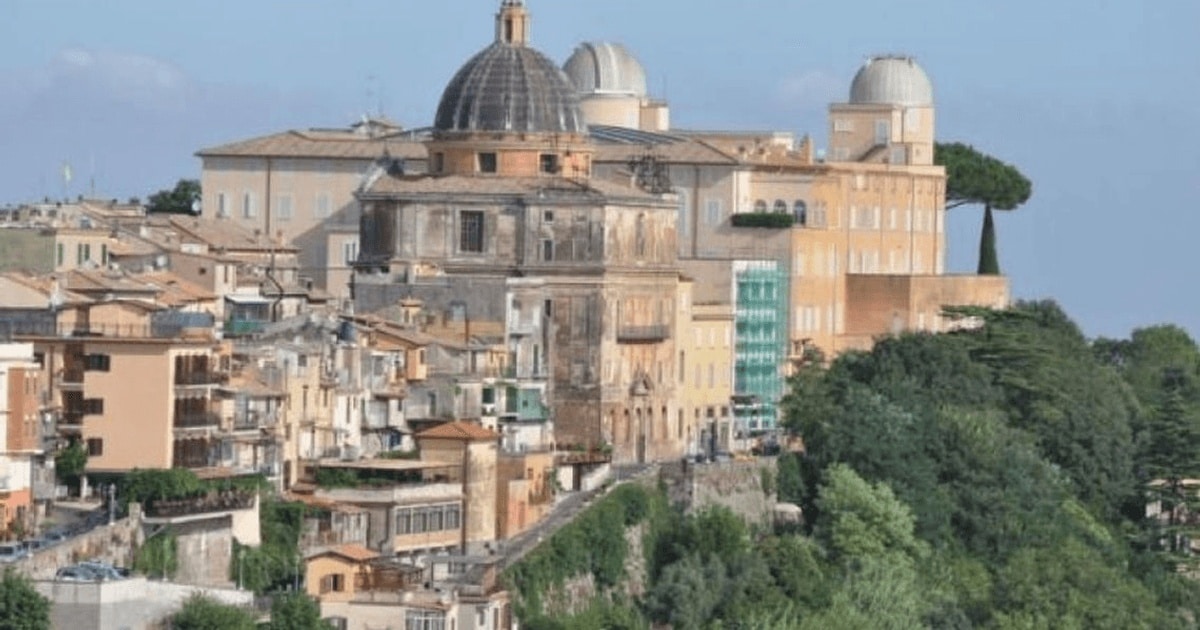 Istoria controversată a Castelului Gandolfo, locul în care se retrage Benedict al XVI-lea