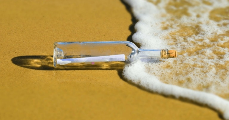 O sticlă cu un mesaj vechi de 132 de ani a fost găsită într-un far. Ce spunea scrisoarea