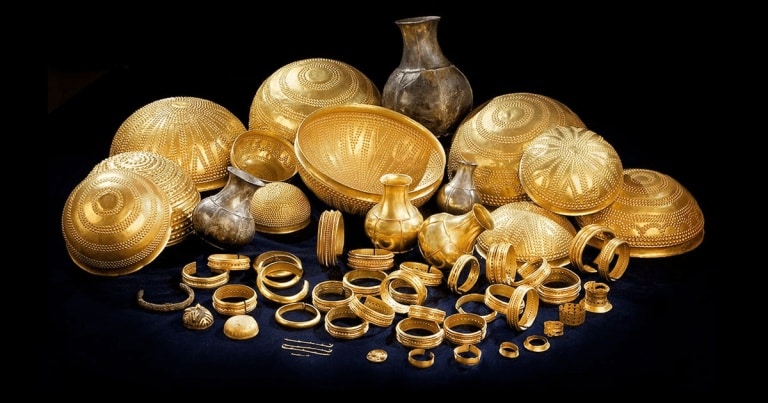 Metal extraterestru descoperit într-un tezaur vechi de peste 3000 de ani