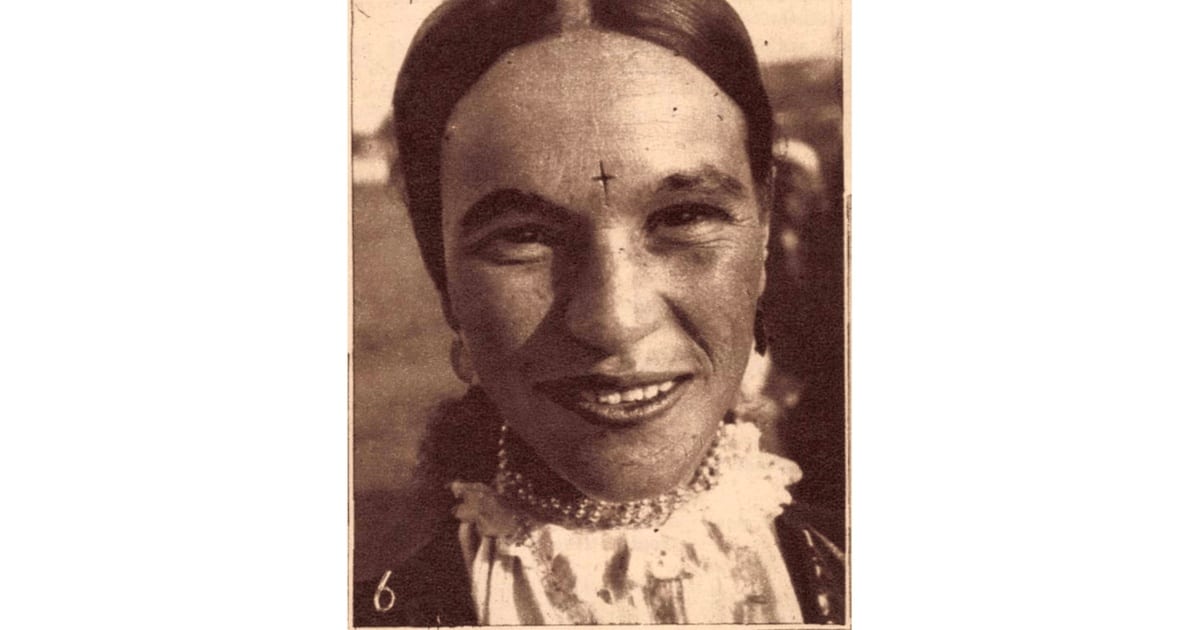 Cine au fost româncele cu crucea tatuată pe frunte? Istoria unui obicei de mult uitat