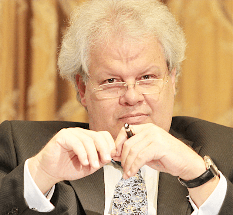 Jean Valvis / DEMOCRAȚIA nu se dăruieste, nu o primești cadou, ci se REVENDICĂ și se PĂSTREAZĂ !