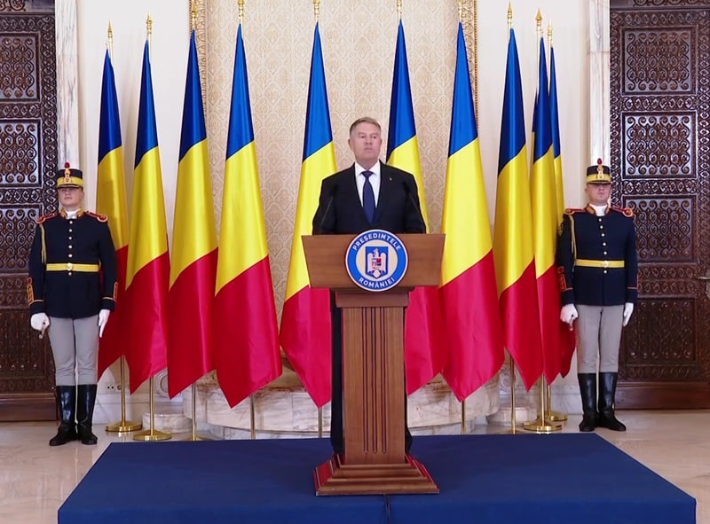 Klaus Iohannis și-a cerut iertare în ultimul său discurs ca președinte și le-a cerut românilor să voteze pentru păstrarea democrației și direcției occidentale. Discursul integral