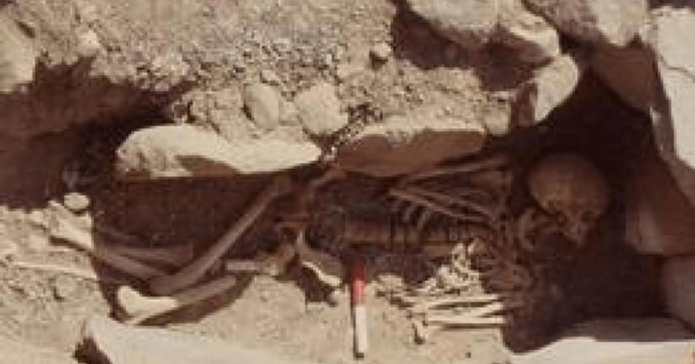 A fost descoperit mormântul unui războinic din urmă cu 4.000 de ani