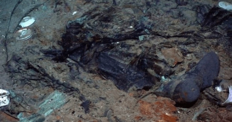 Rămăşite umane la epava Titanicului. Poza care reaminteşte că pe fundul oceanului există o „groapă comună“