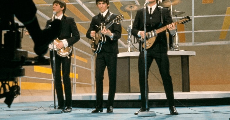 Documente uitate referitoare la trupa The Beatles, vândute la licitație