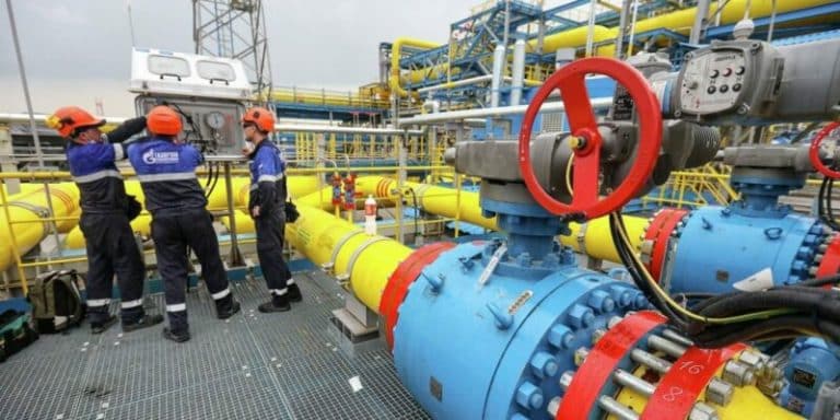 Se coace, pe tăcute, dependența României de Gazprom, cu sprijinul lui Viktor Orban și al guvernului de la București