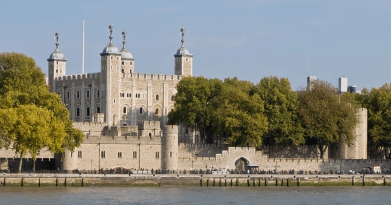 TOP 3 Cele mai inventive evadări din Turnul Londrei