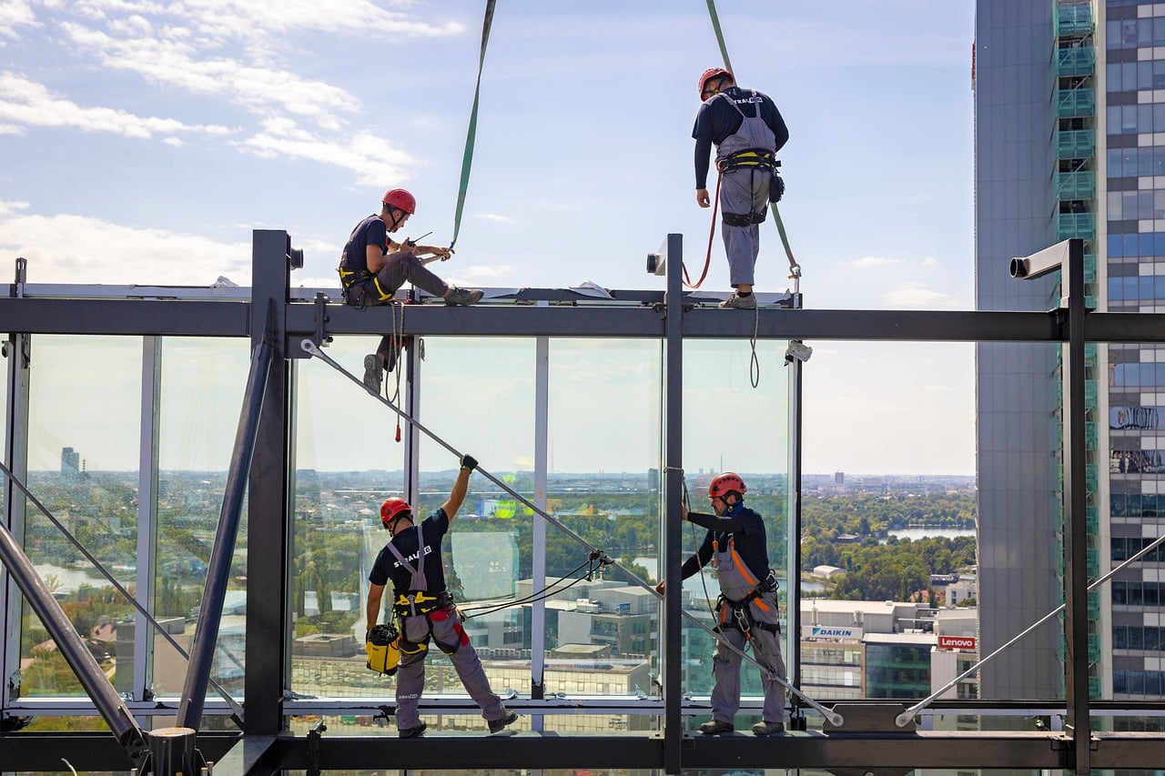 cel mai mare declin din UE al lucrărilor de construcţii. Adevărată prăbușire la rezidențiale