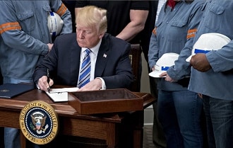 Tarifele anunțate de Trump ar împinge tariful mediu aplicat bunurilor importate de America la 18%