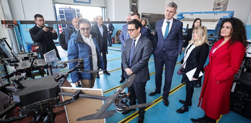 Oțel, materii prime, baterii, drone
