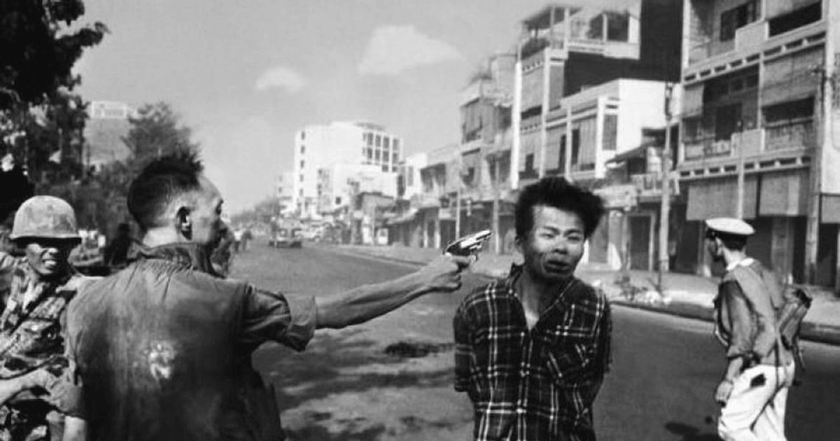 de la o execuţie regizată la inundaţiile date drept tsunami