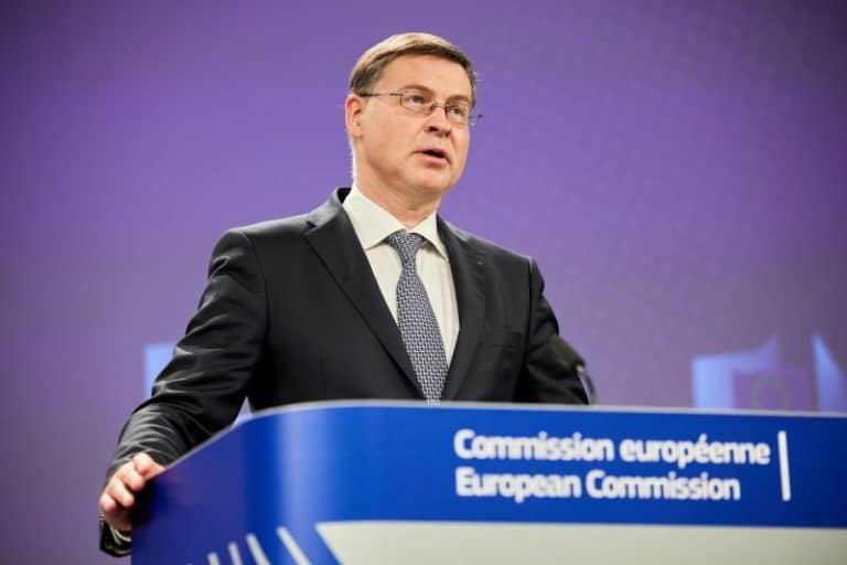 Europa este pregătită să răspundă „proporțional” unor eventuale tarife impuse de SUA. Costurile fragmentării economice globale