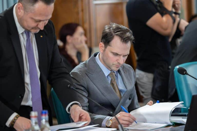 ”Mutăm accentul energiei de pe mediu pe securitate și competitivitate” / ”Am mandatat Romgaz să studieze posibile achiziții de combinate pentru producția de îngrășăminte”