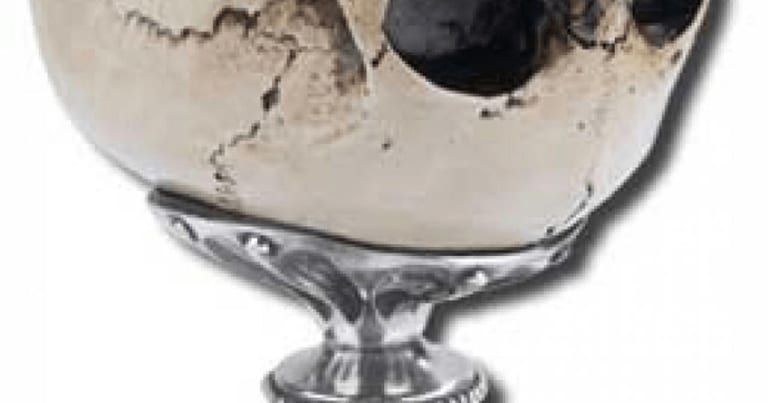 Britanicii din antichitate beau vin din craniile cadavrelor