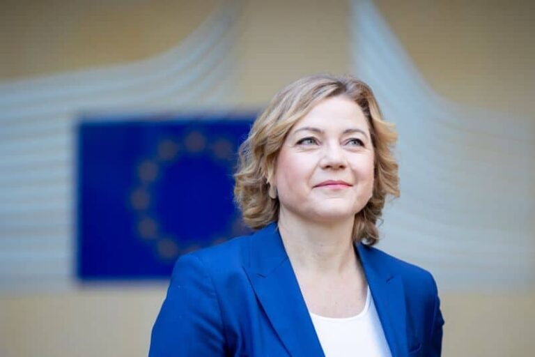 UE reduce reglementările în domeniul tech pentru a stimula investițiile în AI