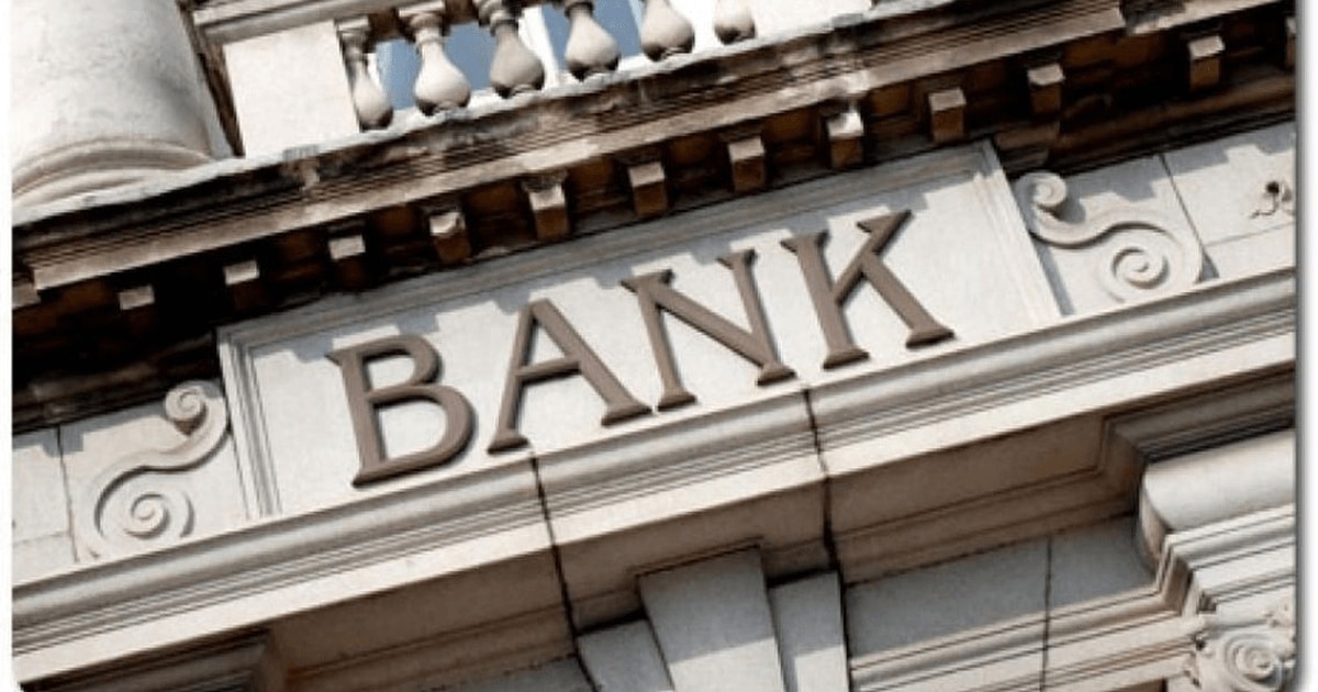 Cea mai veche dovadă a unei activităţi bancare datează din anii 350-325 î.Hr.