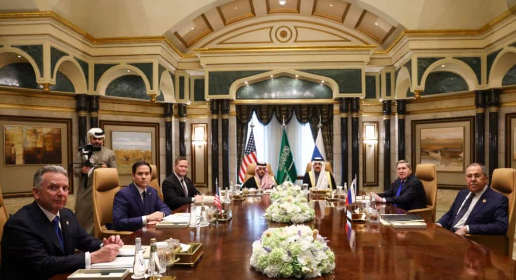Riad / Au început negocierile SUA – Rusia privind viitorul Ucrainei