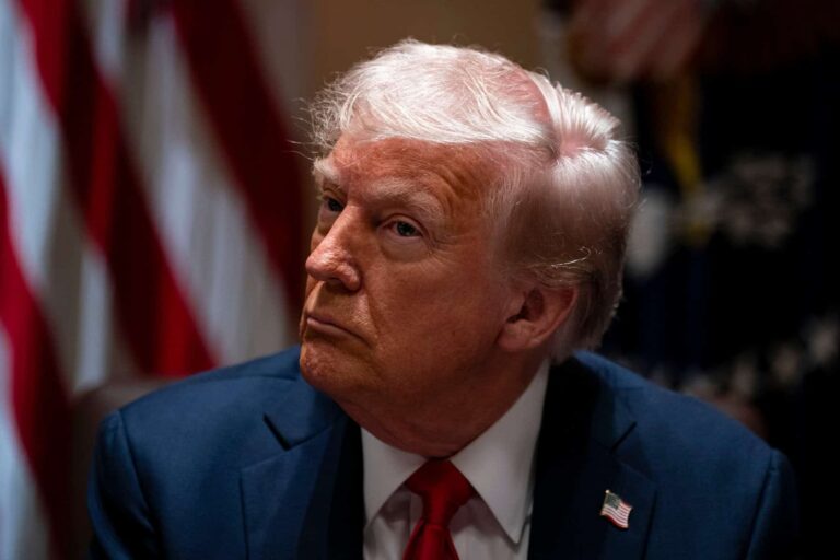 Speculații despre un posibil „Acord Mar-a-Lago”: Oficialii administrației Trump sugerează o devalorizare a dolarului