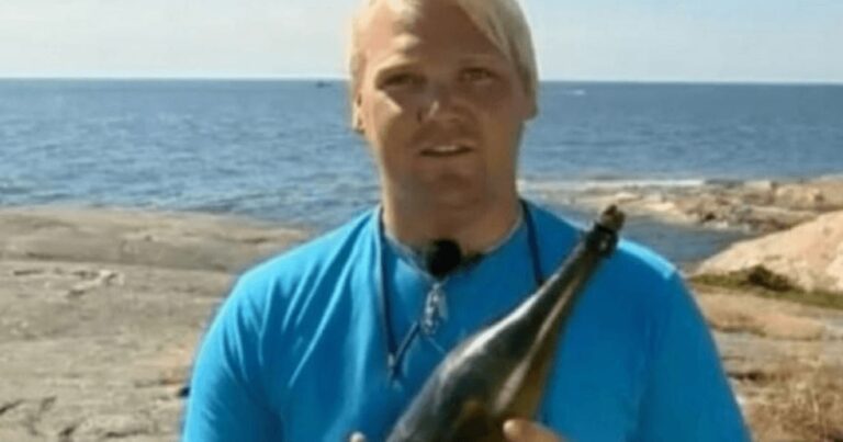 Cea mai veche şampanie din lume, descoperită pe fundul Mării Baltice