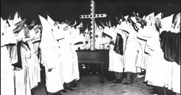 10 lucruri de ştiut despre… Ku Klux Klan