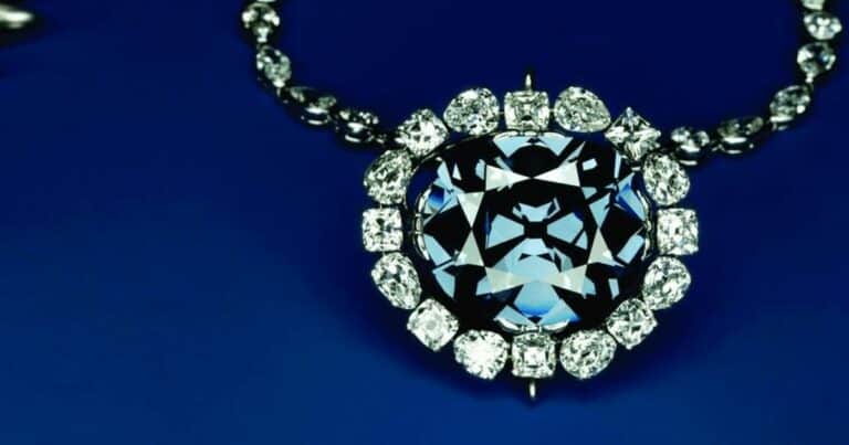 Celebrul diamant Hope poartă un blestem sumbru