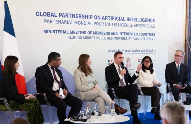 Ministrul Economiei, discurs la summit-ul AI de la Paris: “Transformăm România într-un hub regional de tehnologii emergente”