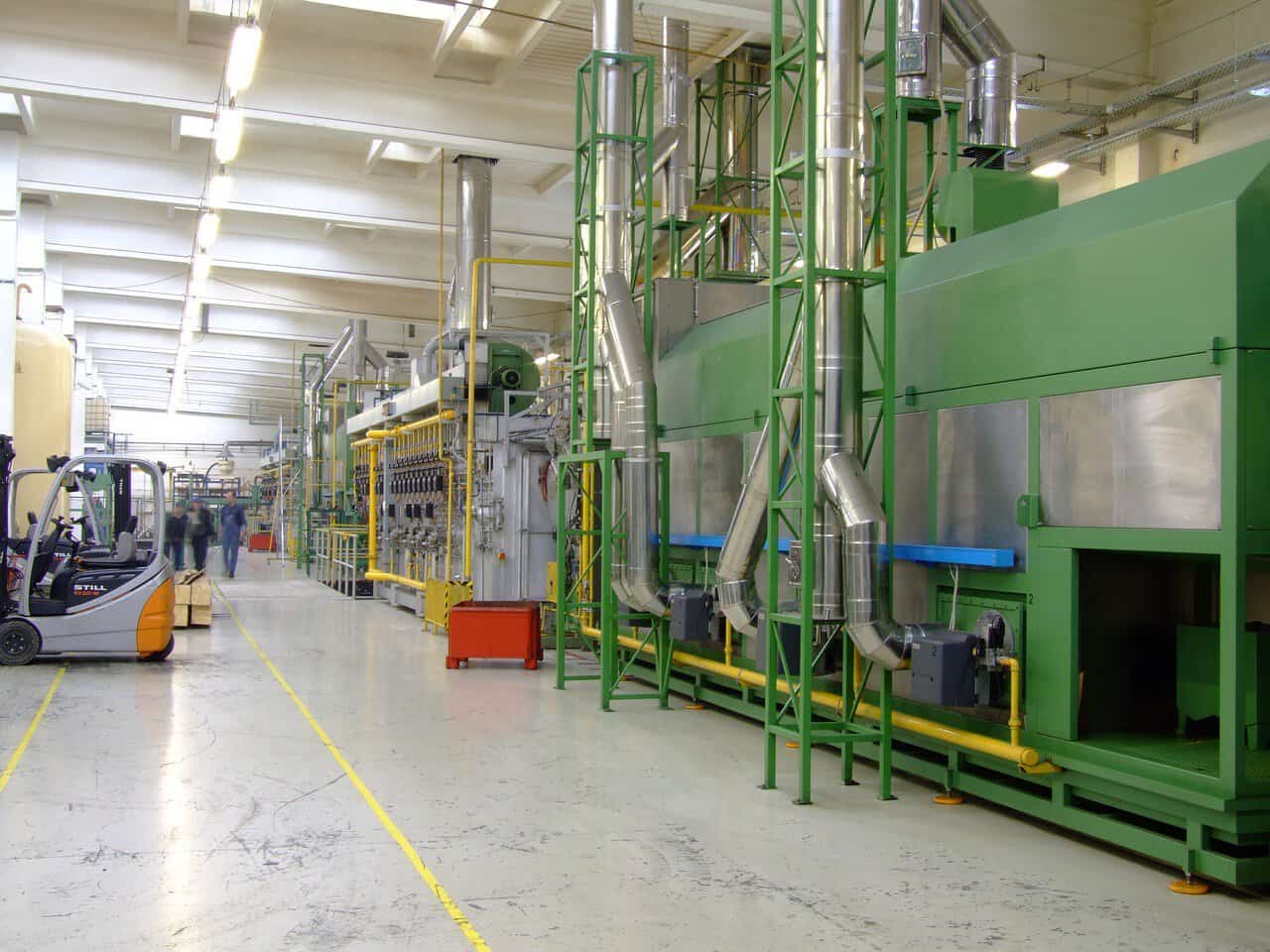 Industria românească trece pe plus după doi ani de scădere