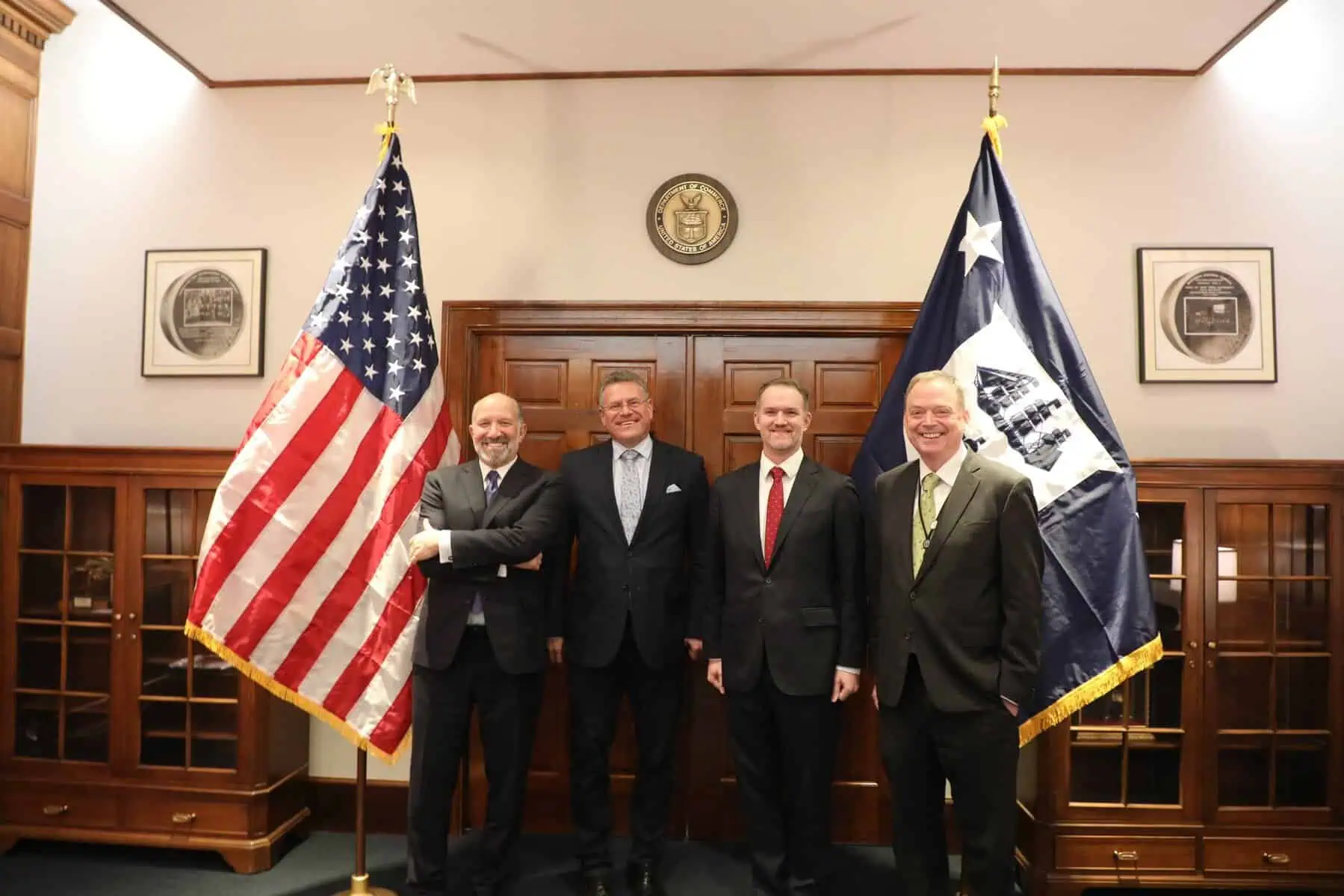 „Discuții substanțiale” SUA-UE pe comerț la Washington – Miza: Evitarea unui război comercial