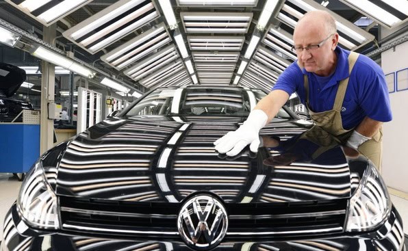 O analiză McKinsey pentru esența economiei UE: Recomandări pentru salvarea industriei auto care se scufundă sub concurența globală