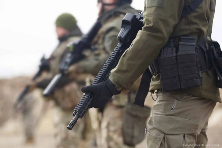 Miniștrii de finanțe din UE, UK, Norvegia și Elveția analizează înființarea unui Mecanism European de Apărare pentru achiziții comune. Ce înseamnă „statele de pe linia întâi”