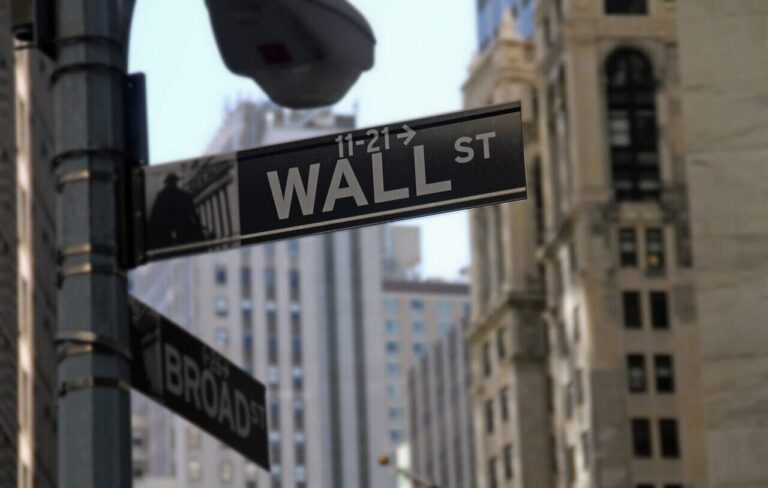 Revenire pe Wall Street, unde Trump curtează investitorii cu cântecul de sirenă al negocierilor comerciale – BVB trece pe creștere și recuperează o bună parte din declin