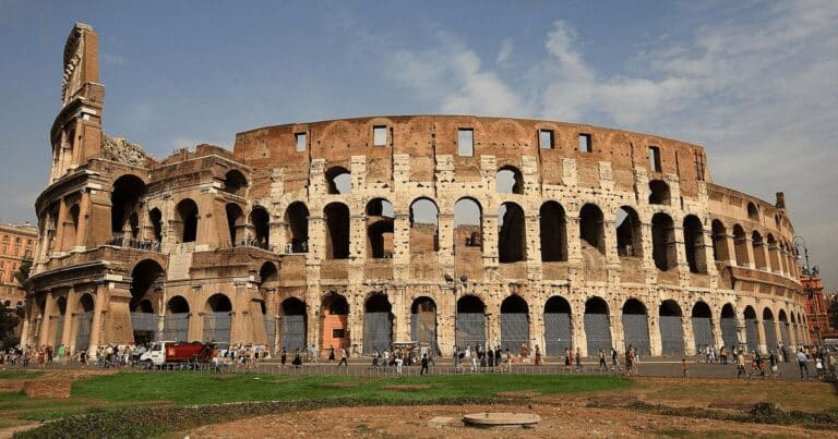 Fraudă cu bilete pentru vizitarea Colosseumului de la Roma