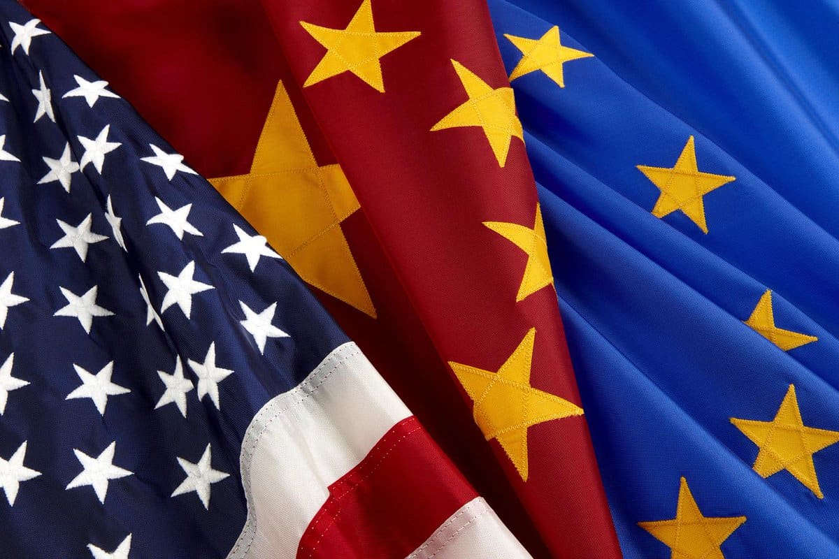 De pe ce poziții au intrat cele trei mari economii globale, SUA-UE-China, în războiul comercial