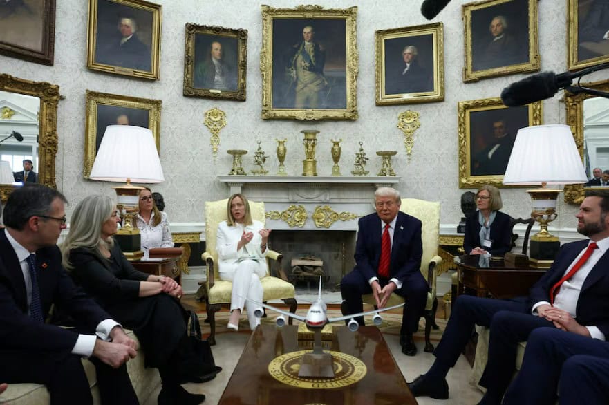 Donald Trump este „100% sigur” că se va ajunge la un acord comercial cu UE. Președintele SUA va face o vizită la Roma. Georgia Meloni speră să medieze o reuniune cu liderii europeni