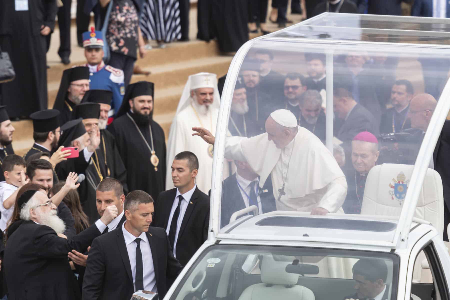 Vizita Papei Francisc în România – Discursul politico-teologico-socio-ecumenic, al Papei în Catedrala Neamului: O rugăciune ”Tatăl nostru” extinsă