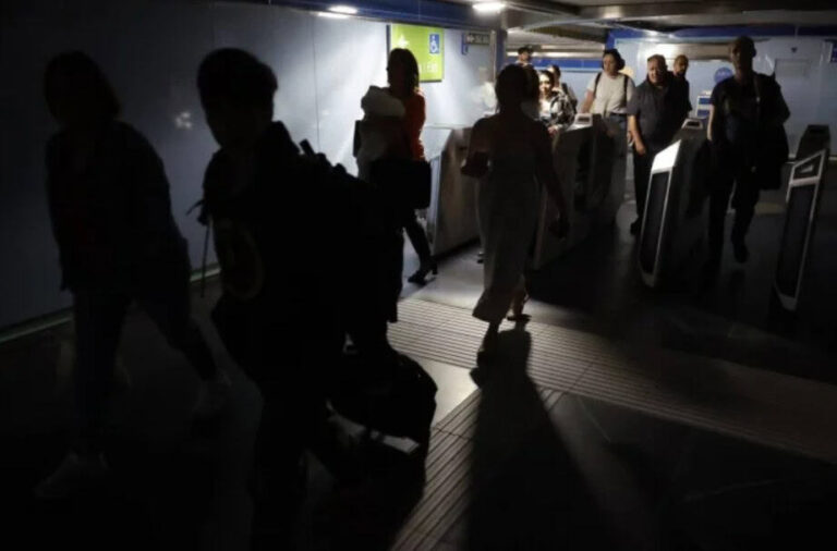 Pană de curent masivă în Spania, Portugalia și în anumite zone din Franța – Milioane de oameni, fără electricitate și telefonie. Cauza probabilă: „vibrații atmosferice induse”