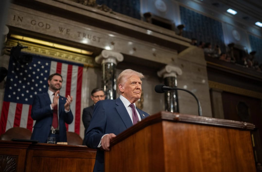 Donald Trump la Casa Albă – 100 de zile de ”război și pace”: „A răsturnat o parte din ordinea mondială construită din cenușa celui de-al Doilea Război Mondial”