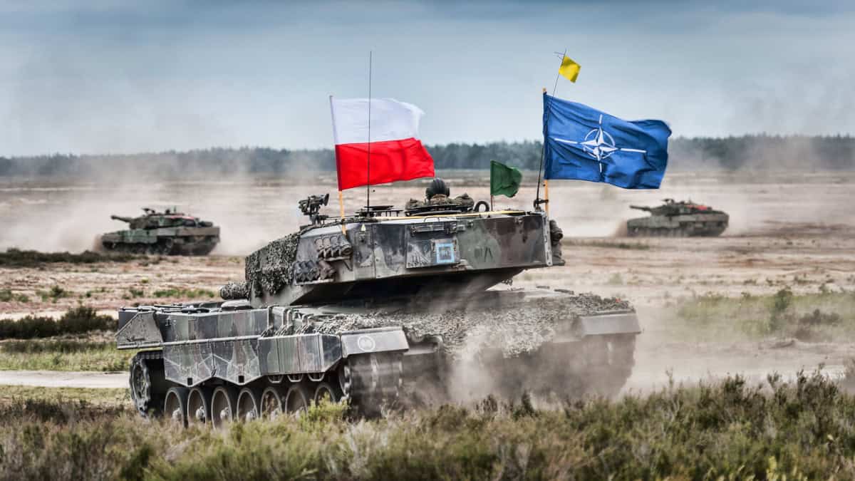 ANALIZĂ / Polonia, vârful de lance al înarmării UE pe flancul estic: Strategia simplă a țării care a găsit soluția de finanțare a unei armate de zeci de miliarde pentru a se dezvolta economic